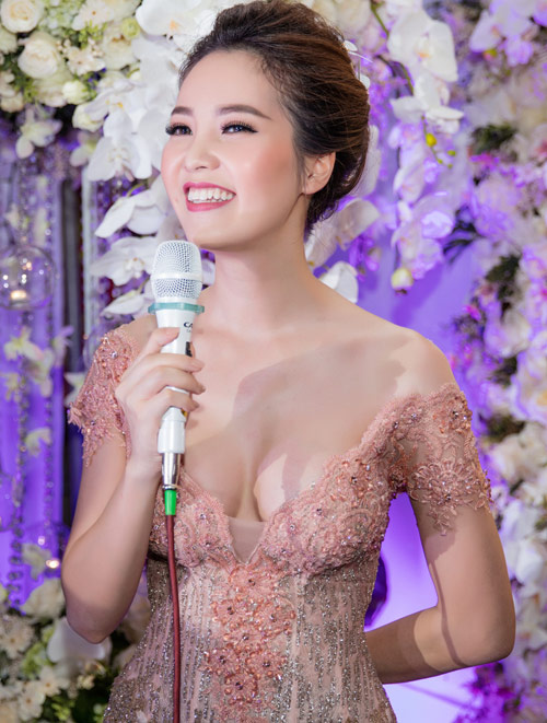 thuy-van-13-1592116928-344-width500height661.jpg