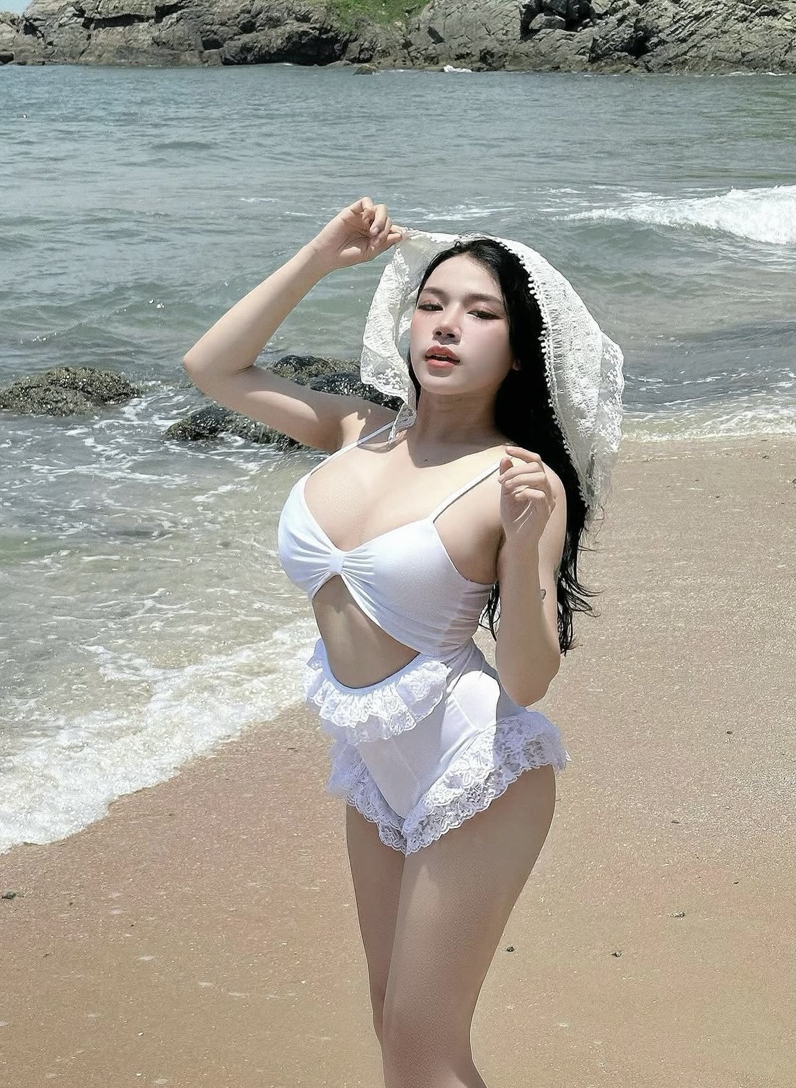 liza-singaporean-escort-in-jeddah-10518804_original.jpg