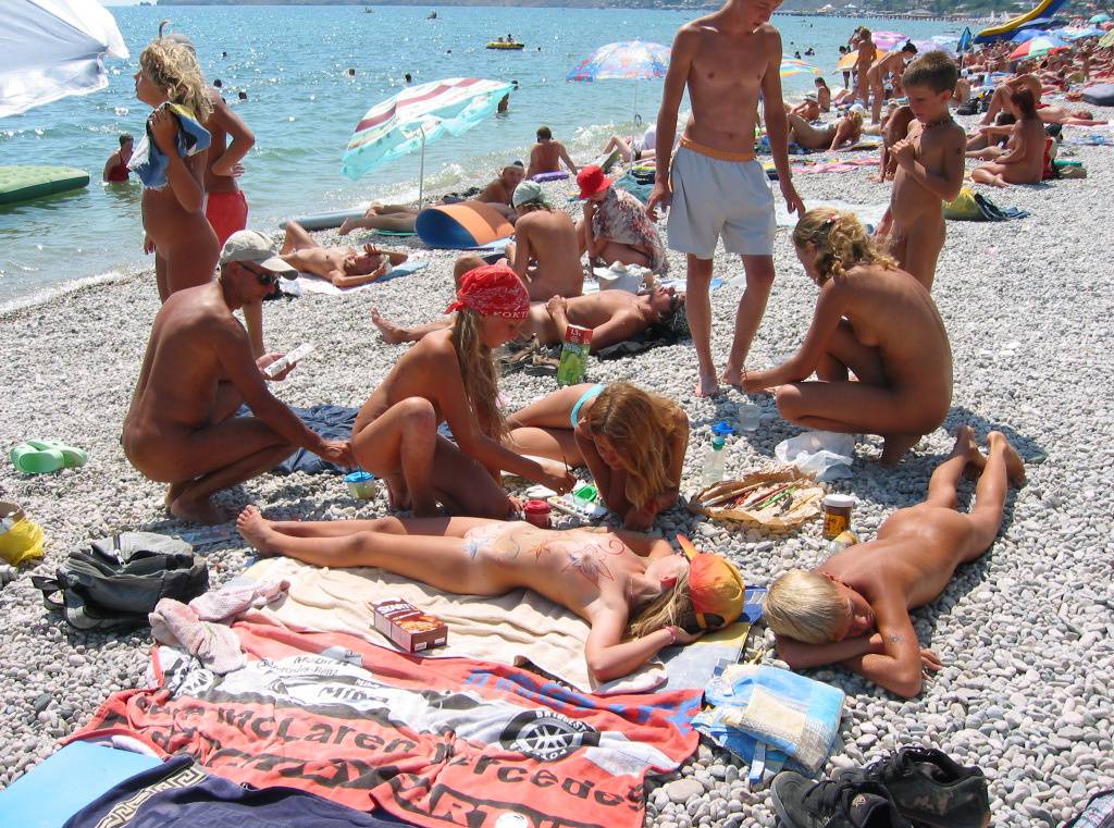 Purenudism-Pics-Nude-Bodypaint-Exposition-1.jpg